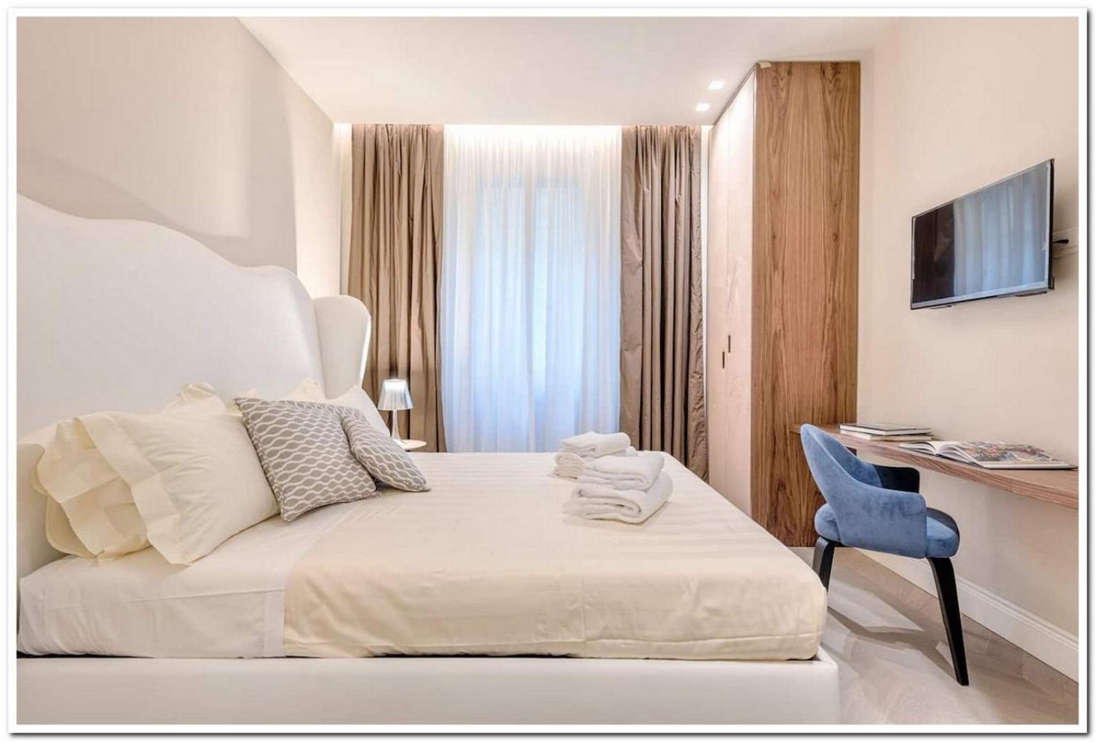 3br Awesome In - What'app - 0039-3512-039-610 - For Reservations! Apartment